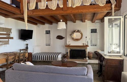 Gythio House | Alexia