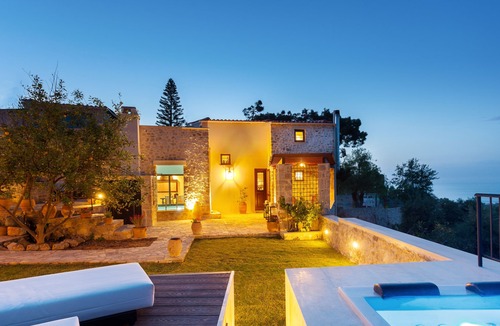 Maroulas Villa | Ali Vafi's Villa - Heated Jacuzzi & Indoor Pool
