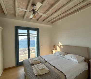 Kithnos House | Almyra Yellow Villa