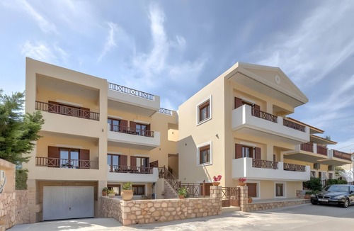 Archangelos Apartment | Aloustina Apartment 50m from the Sea in Archangelos