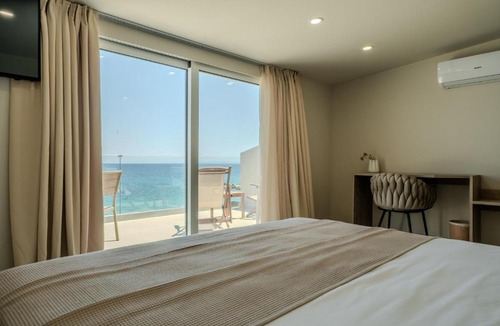Drosia House | Amaltheia Beachfront Villas