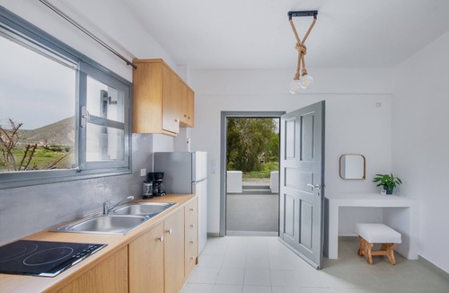 Agios Georgios Apartment | Amanecer Apartments – Voreas /Romantic Jacuzzi Apartment