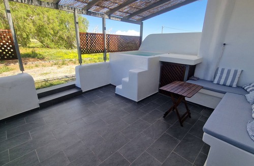 Agios Georgios Apartment | Amanecer Apartments – Voreas /Romantic Jacuzzi Apartment