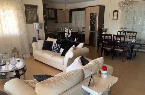 Evrotas House | Amazing Mountain View, Comfy Warm Landscaping, Relaxed Atmosphere& Great Hosts