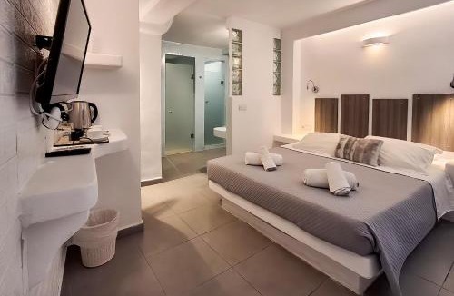 Fira Apartment | Ambience Suites