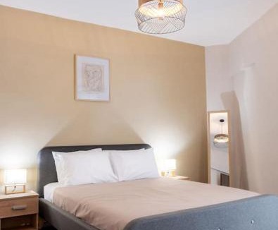 Ampelokipoi Apartment | Amelia jacuzzi maisonette Ath Center