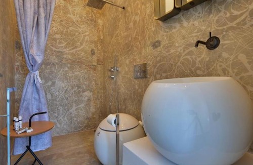 Karavostasis Apartment | AMO Folegandros