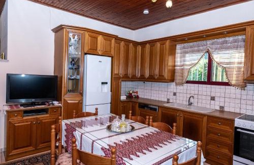 Valira Villa | Andreas House