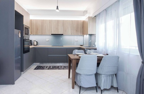 Dafni-Ymittos Apartment | Andri's Luxury suite