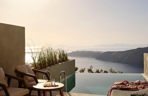 Imerovigli Resort | Andronis Concept - The Set Collection
