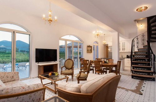 Agia Marina House | Aneli Luxury Villas, Villa Alexandra 7 Schlafzim by Interhome