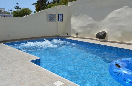 Fira Hotel | Anemomilos Villa