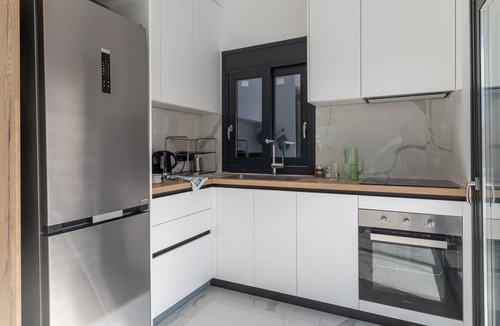 Kato Assos House | Angel Residence – Beachfront Villa 150m from the Sea in Corinth, Greece