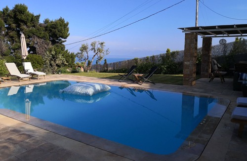 Skiathos Villa | ANGIO LUXURIUS VILLAS IN SKIATHOS