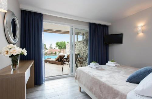 Perama Apartment | Anita Village