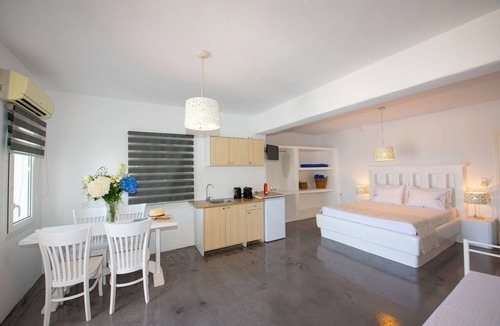 Ornos House | Anixi Lounge Suites - Adults Only