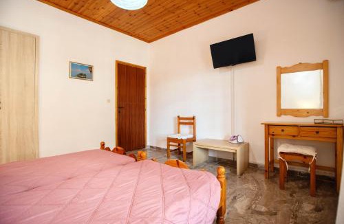 Lefkimmi Apartment | Anthoula's garden apartments