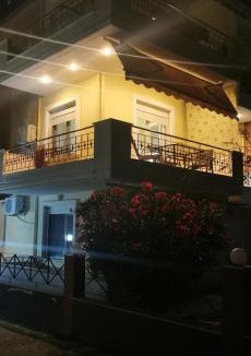 Nea Peramos Apartment | Antoine Apartment