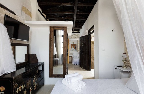 Old Town Rethymnon Apartment | Antonia's Pink apartment - Old town view