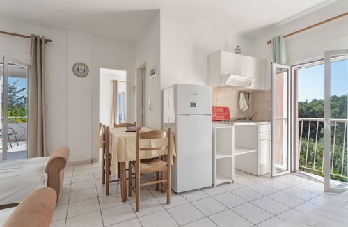 Leivathos Apartment | Apartment '1 Bedroom with Balcony 5' with Sea View, Wi-Fi and Air Conditioning