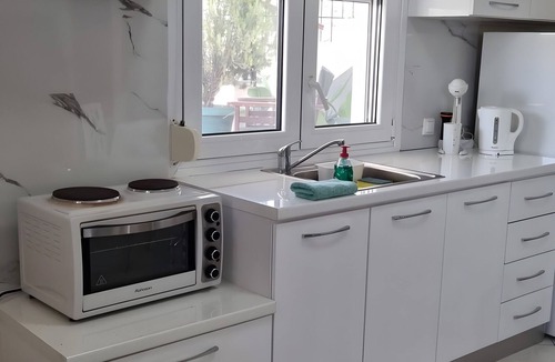 Fanari Apartment | Apartment '1' with Mountain View, Wi-Fi and Air Conditioning