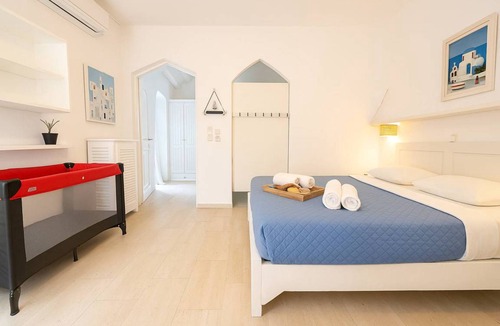 Tourlos Apartment | Apartment ∙ 4 guests