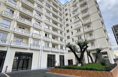 Kamez Apartment | Apartment