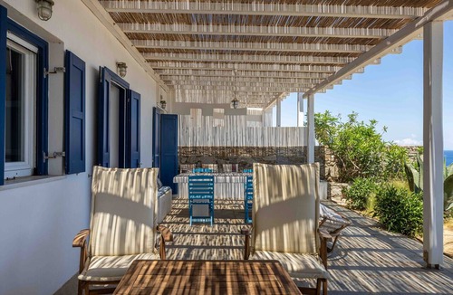 Serifos Apartment | Apartment 'Blue House Agios Sostis' with Sea View, Private Terrace and Air Conditioning