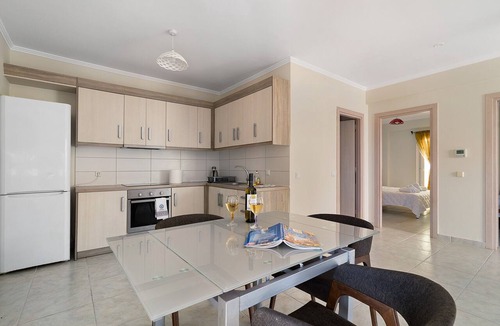Katomerion Apartment | Apartment 'By The Sea 2' with Private Garden