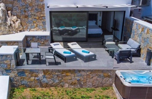 Nidri Apartment | Apartment "Desun Suites Blue" with Sea View, Balcony, Garden and Wi-Fi