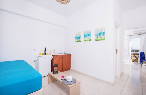 Agios Georgios Bed & Breakfast | Apartment Garden View, 3 guests in a family hotel