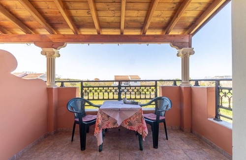 Arillas Apartment | Apartment 'Giannis 9' with Shared Garden, Wi-Fi and Air Conditioning