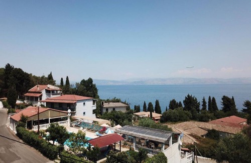 Dafnata Apartment | Apartment in Mpenitses with shared pool