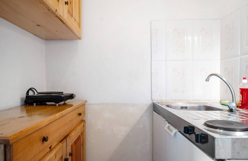 Agios Ioannis Apartment | Apartment "Lefkothea 3" with Sea View, Balcony & Wi-Fi