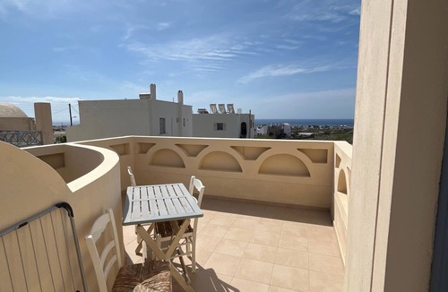 Emporio Apartment | Apartment 'Maisonette - 201' with Sea View, Wi-Fi and Air Conditioning