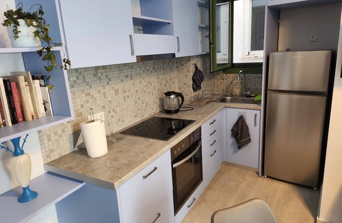 Thissio Apartment | Apartment near Acropolis
