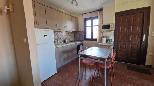Nea Rodha Apartment | Apartment next to the sea