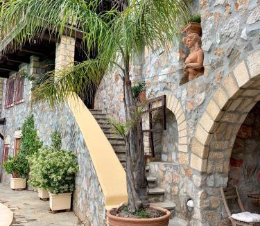 Marathon House | Apartment on the rocks , with sea view