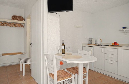 Arkasa Apartment | Apartment 'Pool Suite 5' with Sea View, Wi-Fi and Air Conditioning