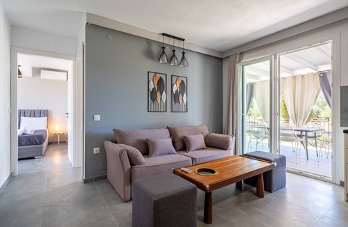 Lefkimmi Apartment | Apartment 'Starry Sky Luxury 6' with Shared Terrace, Wi-Fi and Air Conditioning