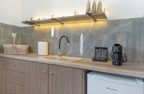 Merichas Apartment | Apartment 'The View House 1' with Sea View, Wi-Fi and Air Conditioning