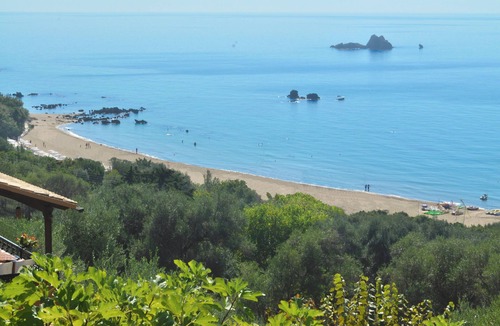 Parelia Apartment | Apartments and studio with swimming pool and Sea View in Pelekas Beach, Corfu