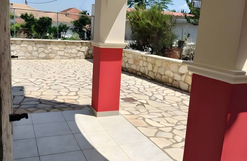 Katomerion Apartment | Appartment 'By The Sea 3' with Private Garden