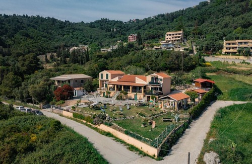 Sinarades Apartment | Arc-en-ciel B Apartment, Pelekas Beach, 40 meters from the sea