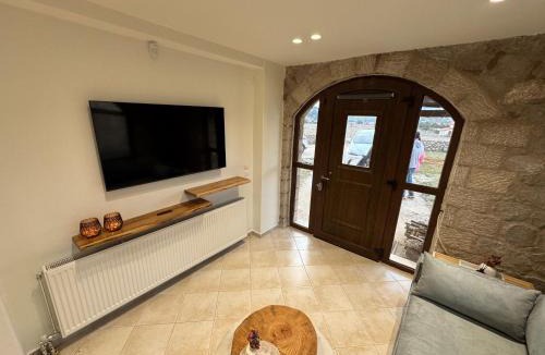 Distomo-Arachova-Antikyra House | Armonia Suites Livadi Arachovas