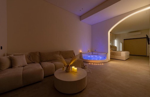 Petroupoli Apartment | Artemis Suite Romantic Jacuzzi Retreat Private