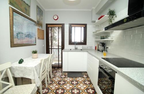 Afytos Apartment | Artistic elegant home