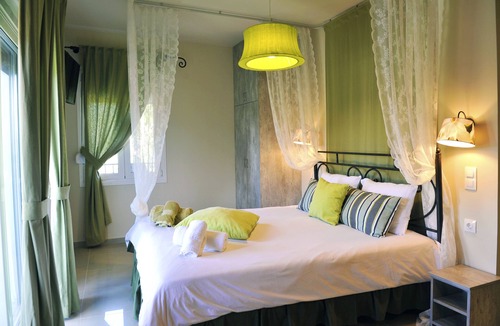 Troulos Apartment | aspa victoria apartment