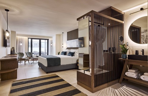 Piraeus Hotel | Athenarum Portus Life & Style Hotel