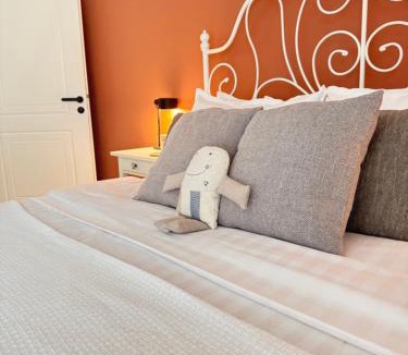 Palaio Faliro Apartment | Athenian Coastal Urban Living